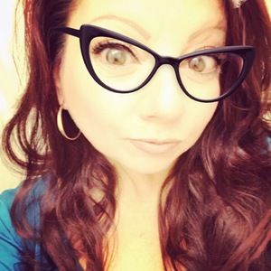 Meet your Posher, Alicia